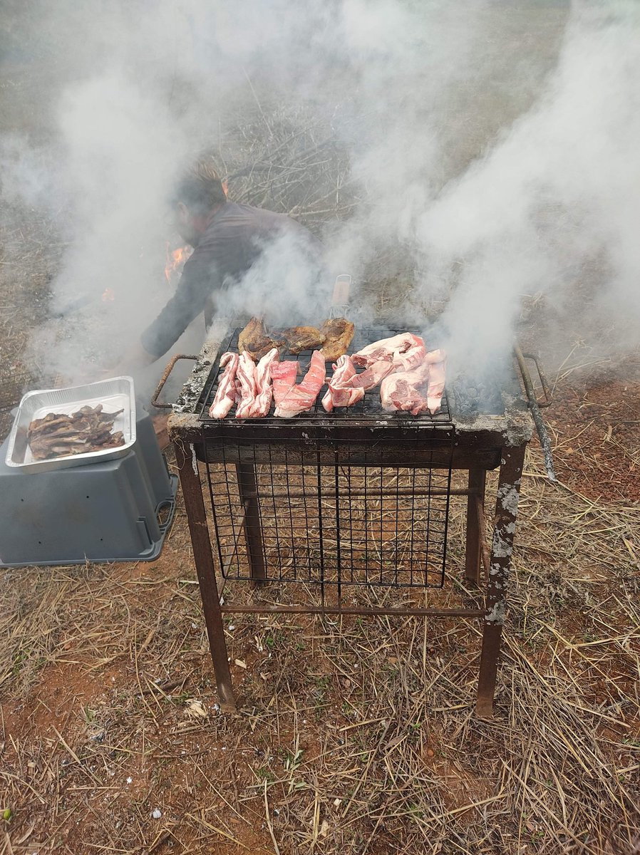 Η συλλογή ελαιολάδου τελείωσε και του χρόνου με υγεία!!!!