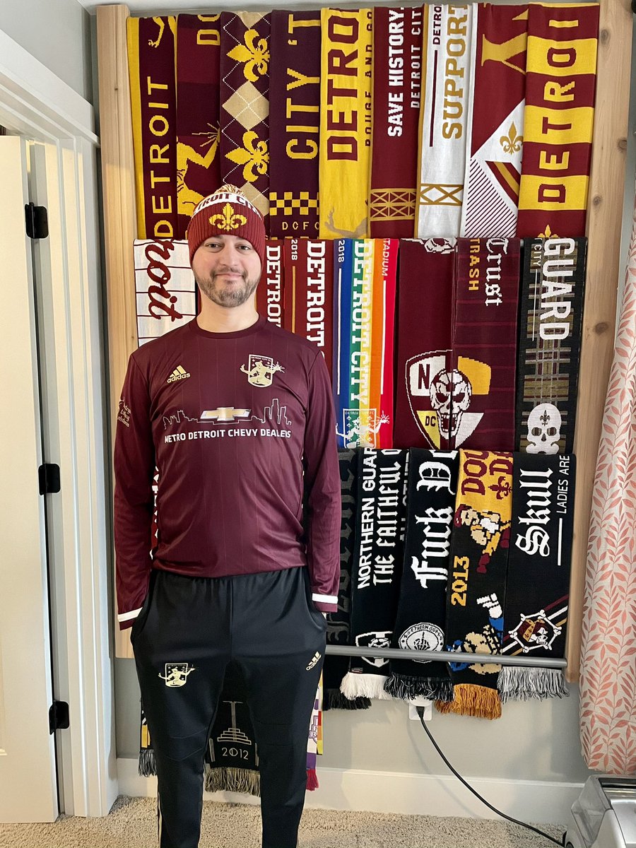 We made it to Friday, friends! And today we have the long sleeve ‘20  @DetroitCityFC Home Kit! Personally, I prefer the long sleeve version here...but maybe that’s because it’s  outside these days.  #DCTID
