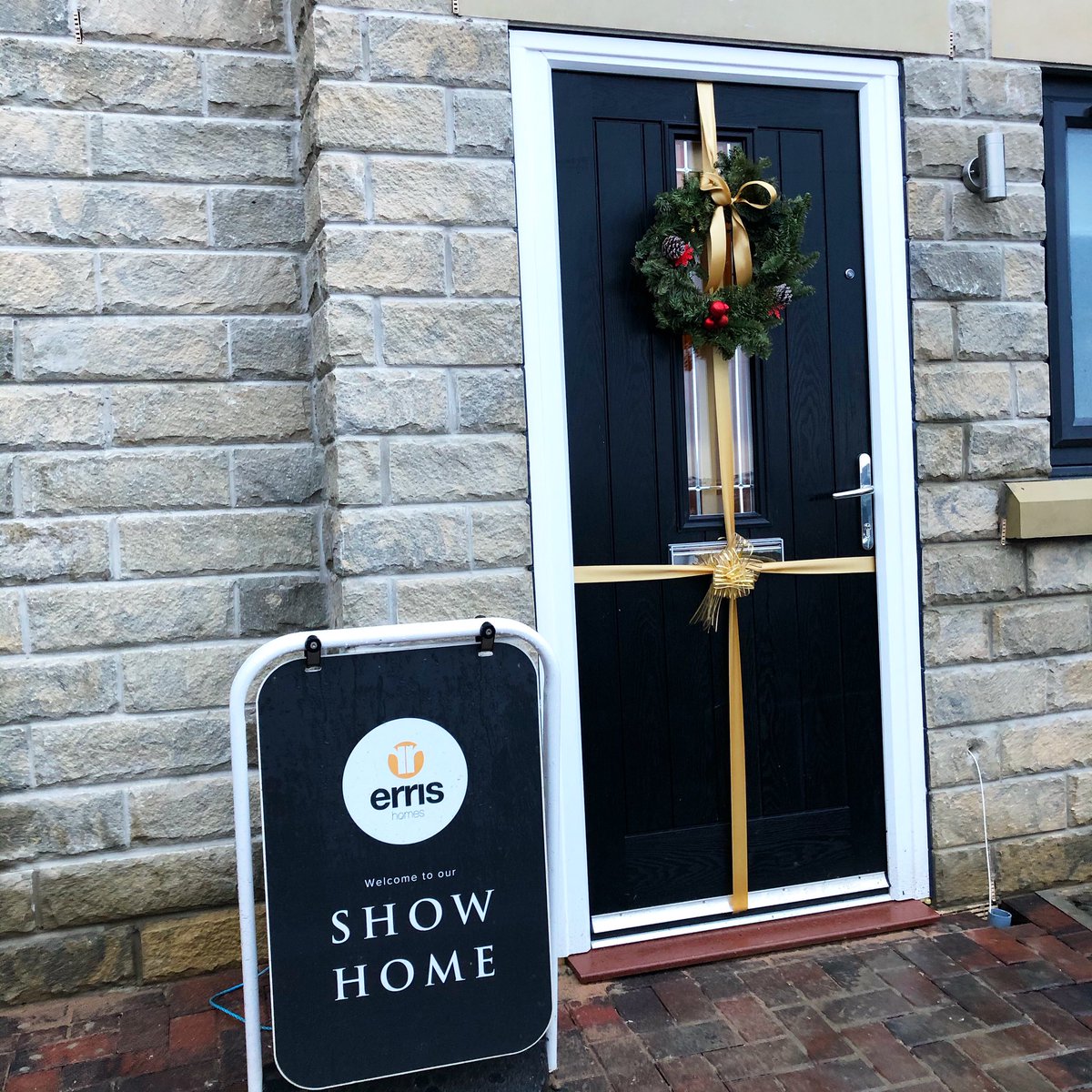 The Newsam is all ready for launch day tomorrow! ✨ 

Have you booked your appointment to view this spectacular Excellence Collection home? 🏡 

Email rosemeade@errishomes.com to reserve your slot 📧 #huddersfield #almondbury