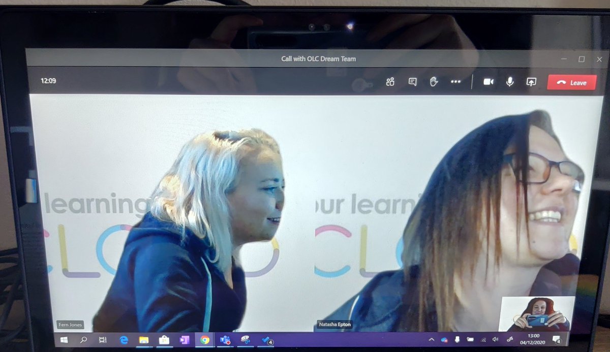 leannegreaves3's tweet photo. When they are not even pretending to listen to you. Turn your camera off if you have no intention of listening, that way no once can see you laughing at me. #TeamsEtiquette #teammeeting #onlyjoking #FridayFeeling #crazyweek @MicrosoftTeams https://t.co/LffI2c5ZWJ