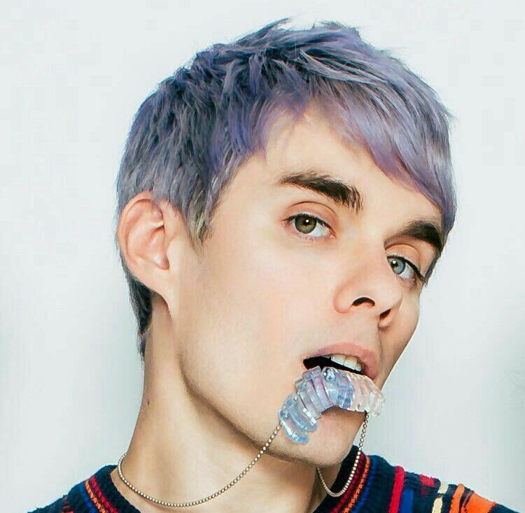 JAWLINE PARXIES OPEN THIS THREAD