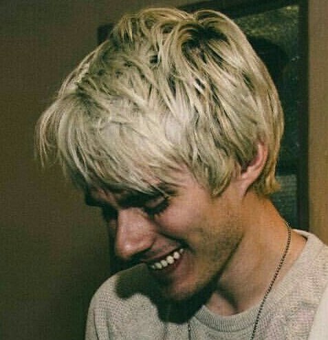 JAWLINE PARXIES OPEN THIS THREAD