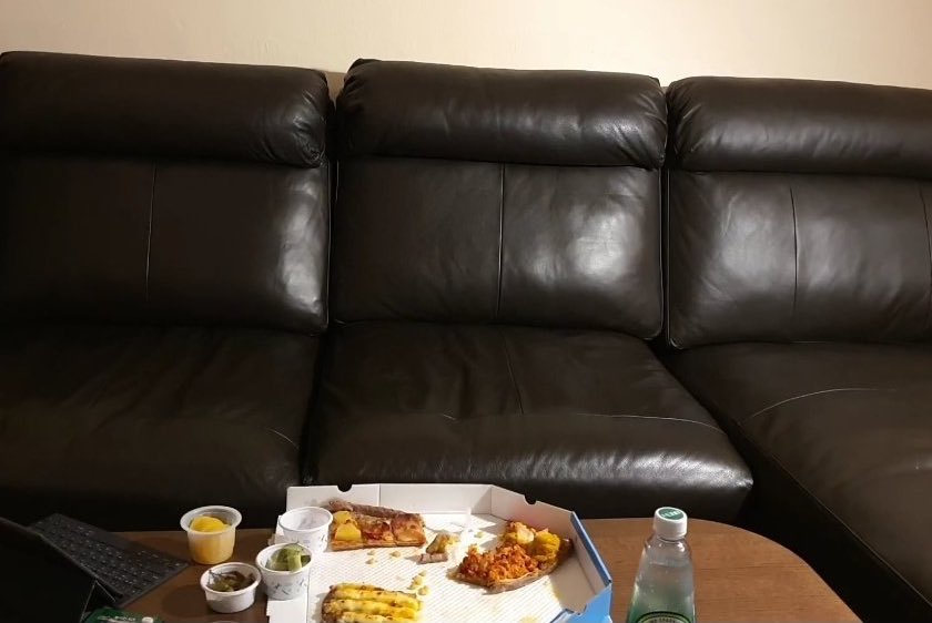 kihyunbread's tweet image. you know it’s not a monsta x vlive if they don’t leave monbebes alone