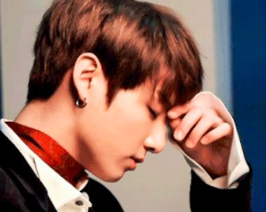  #JUNGKOOK wearing choker : thread