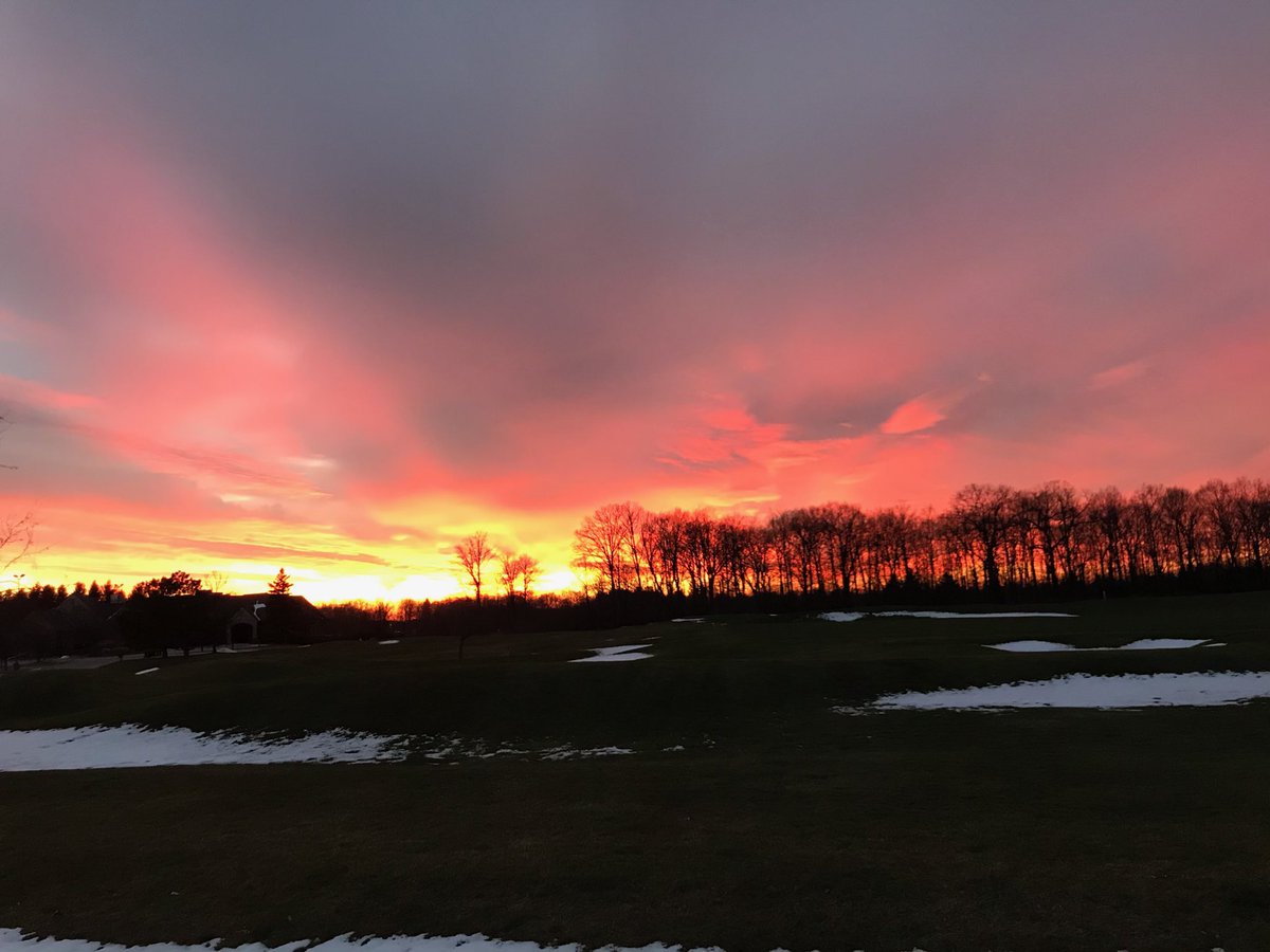 Winter golf course updates: Please refer to our website (foxhills.com) to see daily updates for course openings on the home page. Today, Fox Classic is open for walking only. Happy Winter Golfing 🥶 

Note: Strategic Fox is now closed for the season.