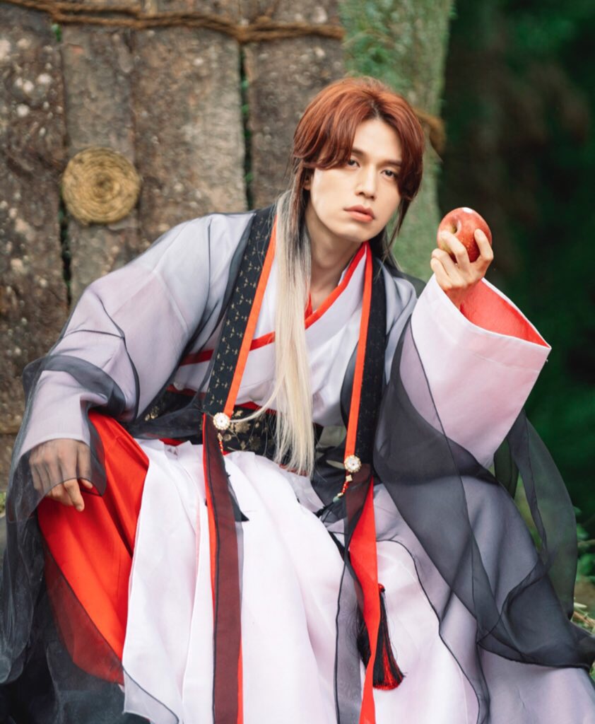 So based from my research, this is the first drama where the nine tailed fox or “gumiho” is a man. Korean folklore says that gumihos are usually alluring women who seduce humans to eat their livers. To create a boy gumiho is something new, which makes the drama interesting.