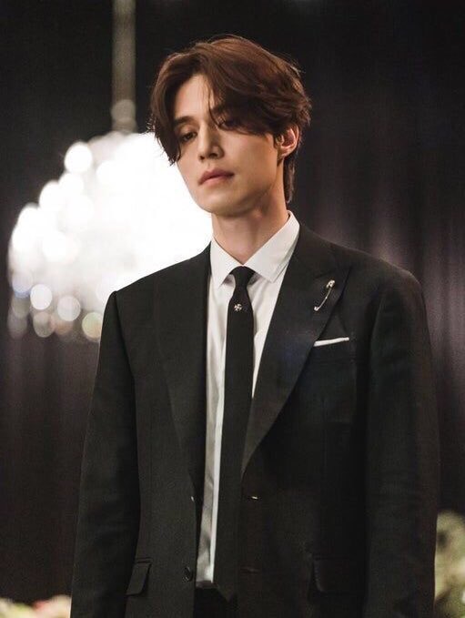 So based from my research, this is the first drama where the nine tailed fox or “gumiho” is a man. Korean folklore says that gumihos are usually alluring women who seduce humans to eat their livers. To create a boy gumiho is something new, which makes the drama interesting.