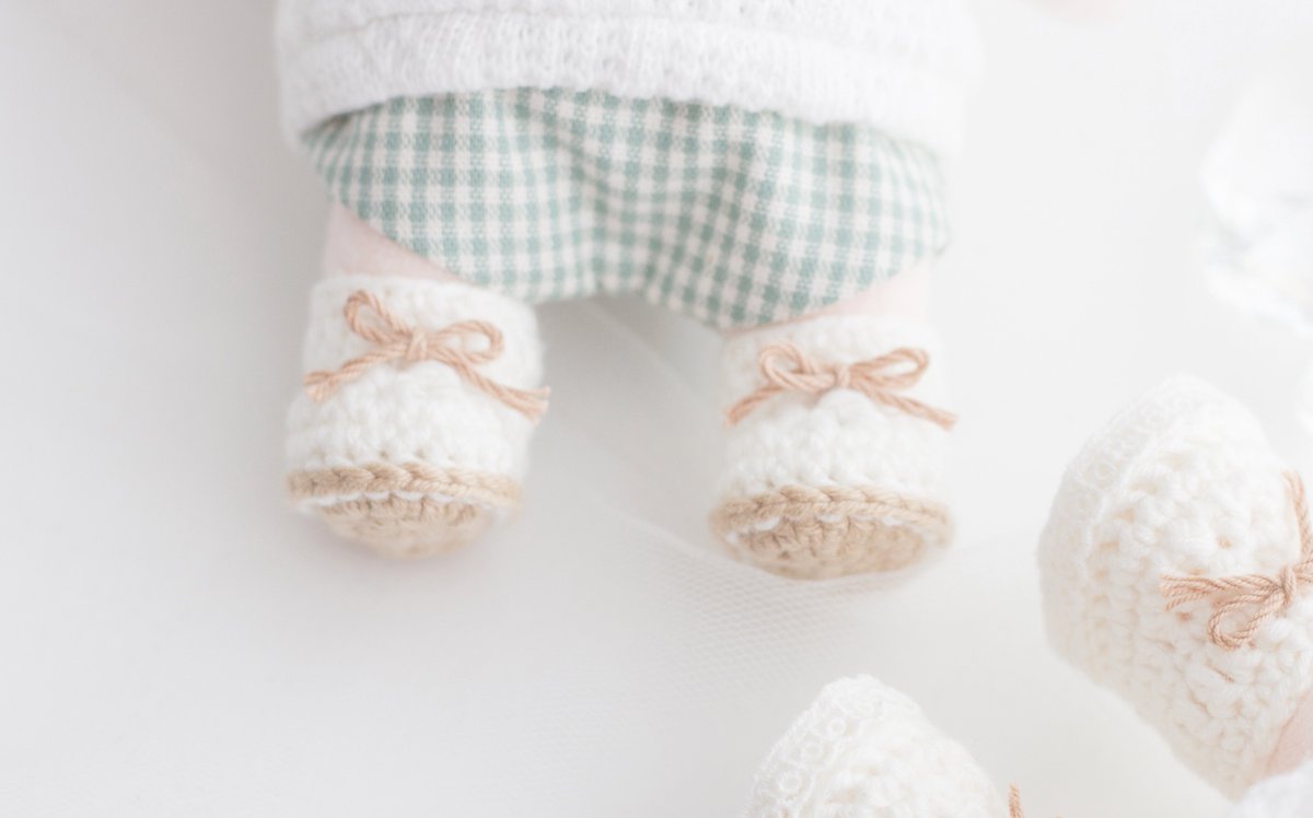 화이트모카 슈즈💕
#15cm인형옷 #20cm인형 #인형신발 #뜨개신발