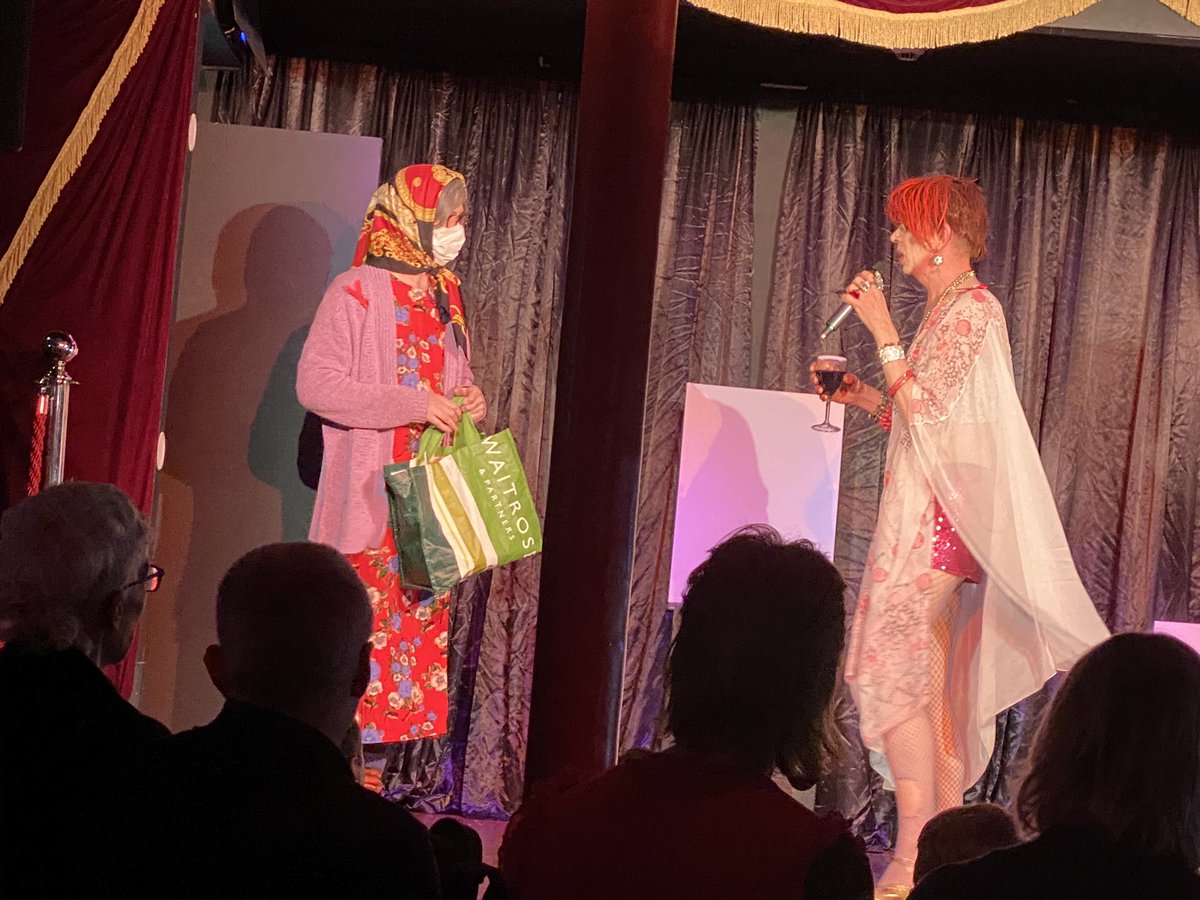 Smithyshere's tweet photo. Such a joy last night watching #DavidHoyle perform at @thervt embracing safe community bubble & drawing portrait of @RetroBarLondon’s Lesley whilst Pam read #SylviaPlath. I have my own piece of original artwork too. Good seeing @GrahamHumphrey8 @not_television #DanGlass 🌈💖 https://t.co/l0vDZA5lqQ
