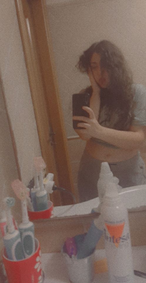 BiPanicc's tweet photo. one day i'll stop putting here the photos I'm too insecure to post on ig
-
-
-
-
but today's not the day https://t.co/y5sKOrKUhm