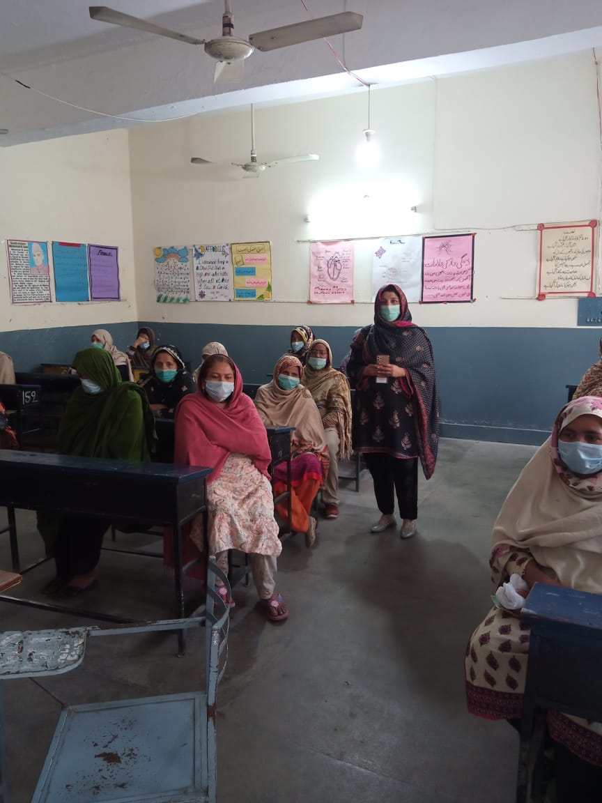PMTFDistrictRwp's tweet photo. راولپنڈی

وزیراعظم ٹائیگر فورس راولپنڈی سٹی کے خاتون رضاکار نے گورمنٹ سکول مری روڈ میں بنائے گئے کفالت سنٹر کا دورہ کیا اور وہاں موجود خواتین کو درپیش مسائل حل کرنے میں مدد کی اور SOP'S پہ عمل درآمد کو یقینی بنانے کے حوالے سے آگاہی فراہم کی۔

#PMTigersForce
#DisttRwp https://t.co/5oZ3A3w3Om