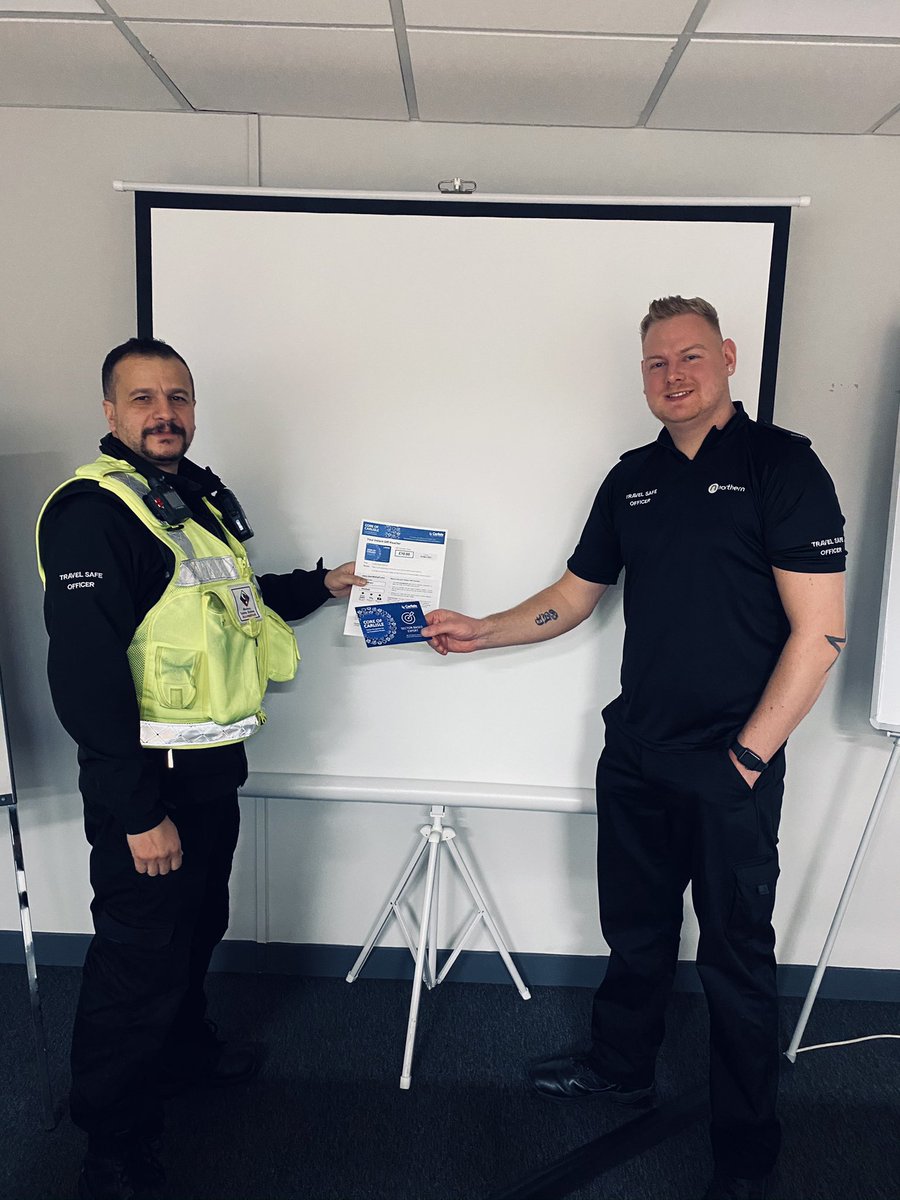 SykesGav's tweet photo. Today I had the pleasure of recognising one of my team, TSO Boussoualim for a fantastic recognition email sent in by a @northernassist conductor thanking him for his support on board a service. 

Well done and keep up the good work! 👏 

 #Team #Work #Recognition https://t.co/GpJJLXedhn