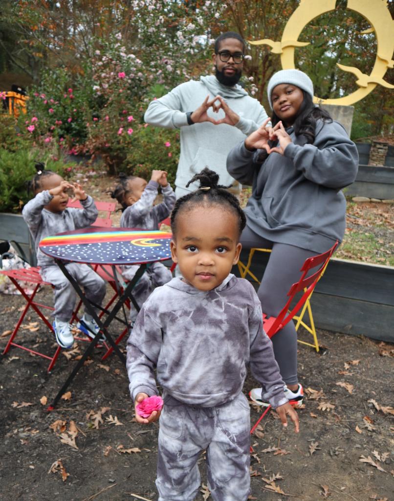 RMHGlobal's tweet image. There&apos;s still time to show that you&apos;re #HereForRMHC! Now through December 31, @mcdonaldscorp will give $100 in your name as part of their $100 million commitment when you post the RMHC heart and use #HereForRMHC. 🏡💙