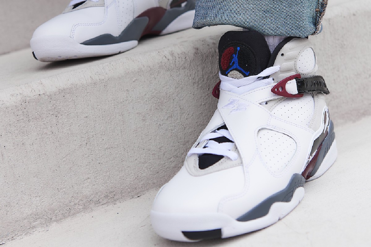 jordan 8 finish line