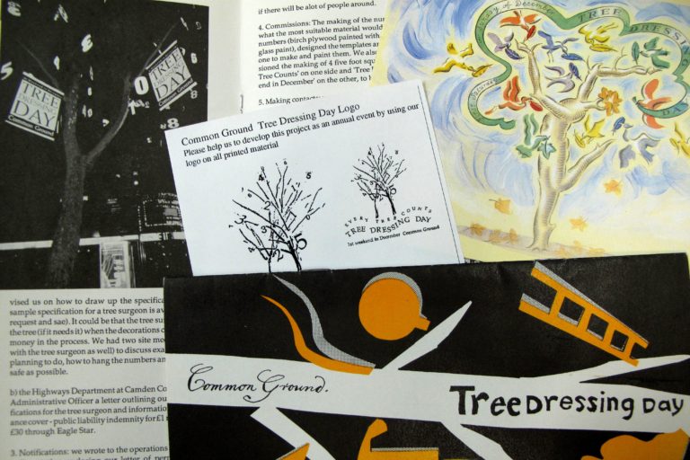 UoEHeritageColl's tweet image. #TreeDressingDay was launched in 1990 by the arts &amp;amp; environmental charity Common Ground &amp;amp; is celebrated on the first weekend of December each year. You can find out more about Tree Dressing Day &amp;amp; the #CommonGroundArchive in our blog ➡️bit.ly/3lG3DJt #NationalTreeWeek