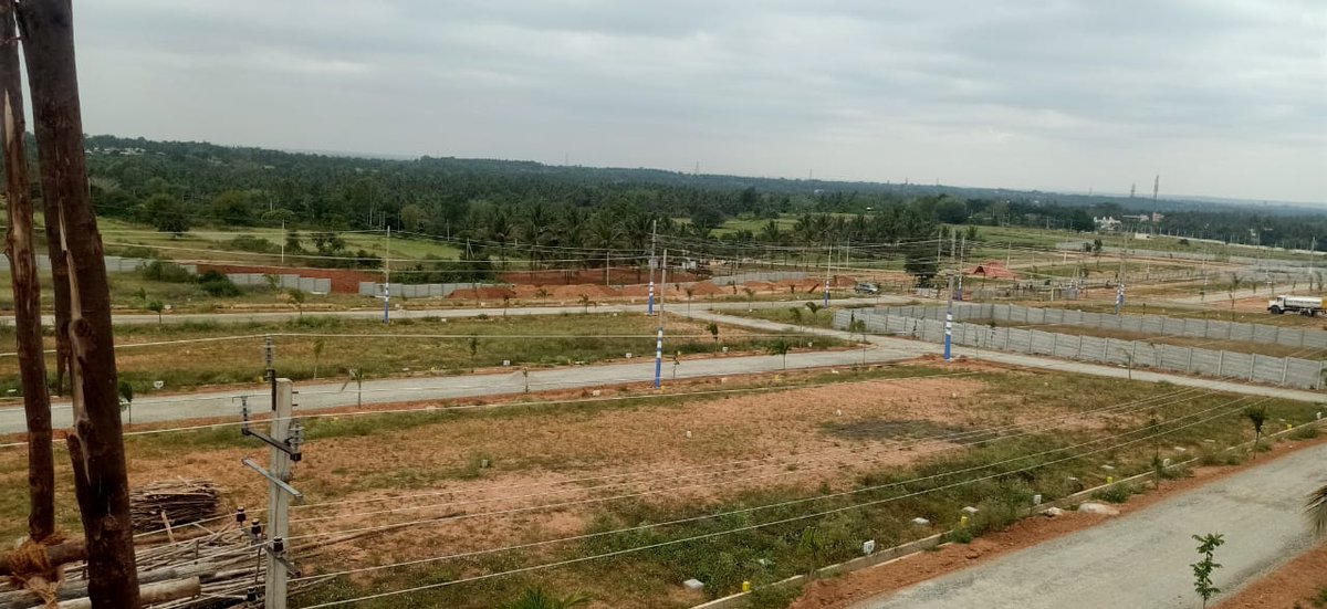 YeshDevelopers's tweet image. Book your plots now with sophisticated amenities at Yesh Serenity.

Call 9742727000 or Visit yesh.in for more info.

#mysore #plots #villas #bangalore #yeshdevelopers