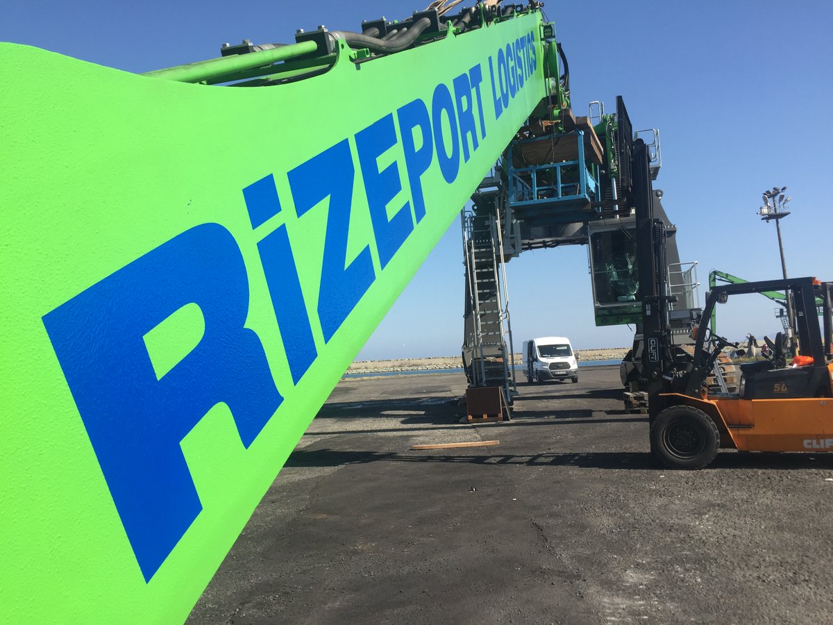 AsimRizeport's tweet photo. #PortOfRize #Riport #Rizeport #RizeLiman #RizeportLojistik #Sennebogen #Ridenpet #AlibabTug #RizeportAgency #RiportAgency #RizeAcente #RizeAgency #RiportAcente https://t.co/Qa7SHbc5Mj
