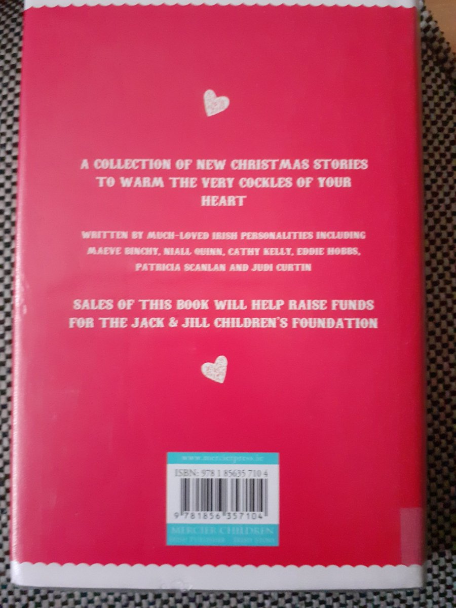 PamByrne15's tweet image. Took this Christmas book home from work (Watch House Cross Library, Limerick) last night to choose some stories for our Christmas Storytimes this month. Mumble Croft&apos;s Christmas Adventure by Jean Flitcroft is just fab.  #sensorylibrary #TakeACloserLook #familttimeatyourlibrary
