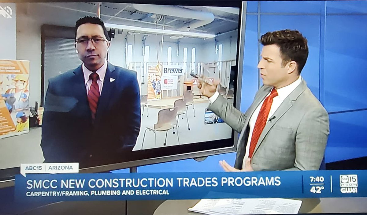 smcccougar's tweet image. SMCC Vice President of Learning, Dr. @clynenamuo was live on @abc15 to share the grand opening of our SMCC Construction Trades Institute Lab and Success Center! 

If you want to watch the live ribbon-cutting event, go to southmountaincc.edu/events.