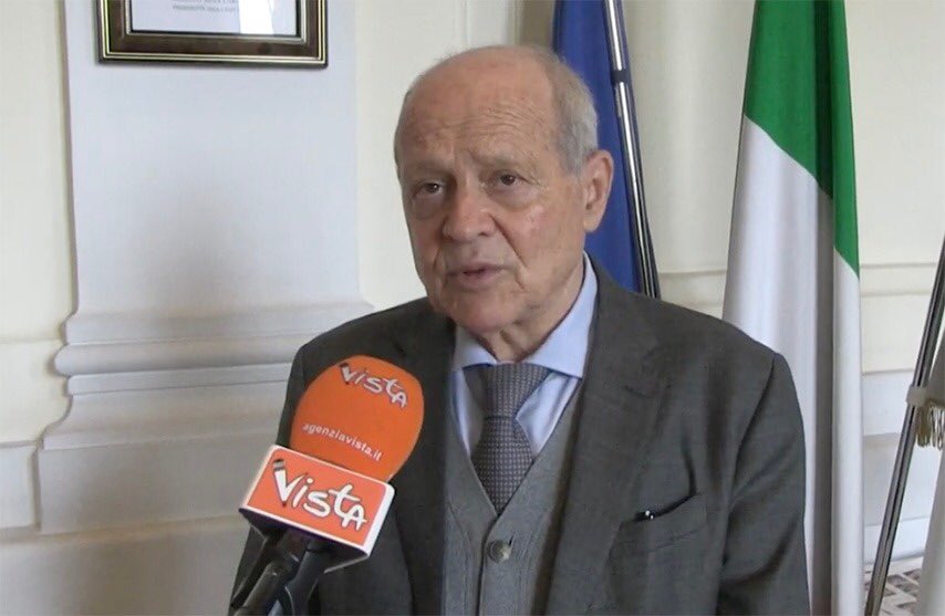 cnel_it's tweet image. "Troppa #incertezza, servono scelte chiare. Il pubblico e le parti sociali devono contribuire insieme a rilanciare una crescita sostenuta e sostenibile". #Treu alla presentazione #54Censis che si è svolta oggi al #CNEL | Approfondimento sul nostro sito 👉 bit.ly/3osE9kf