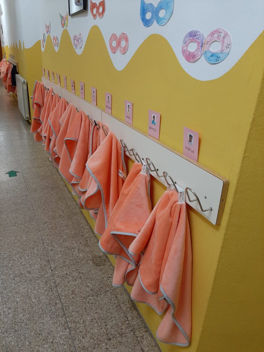 Heu vist??? 👀 Ahir els i les alumnes d'infantil van estrenar la seua mantaescola! 🤗👏 Gràcies ⁦⁦⁦<a href="/ajOntinyent/">Ajuntament d'Ontinyent</a>⁩ 😍💚

#SomEmocions