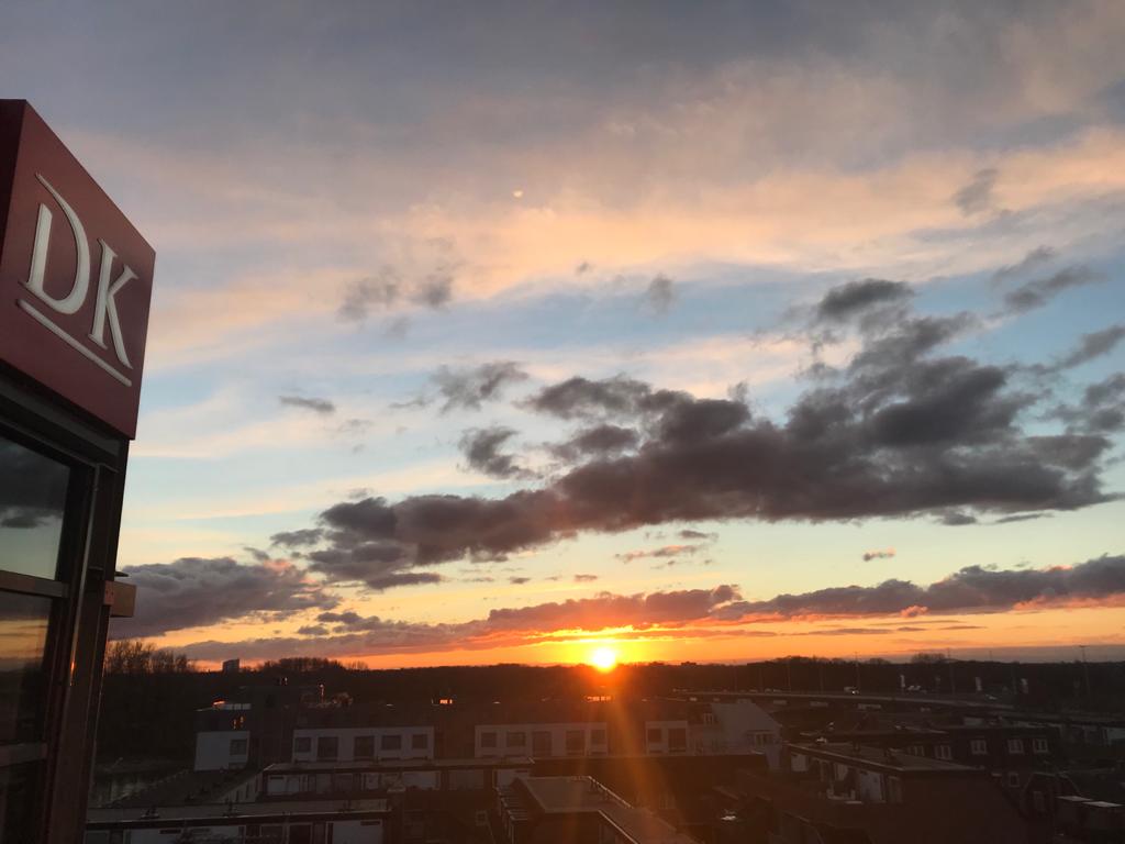 Een mooie avond en een fijn weekend toegewenst