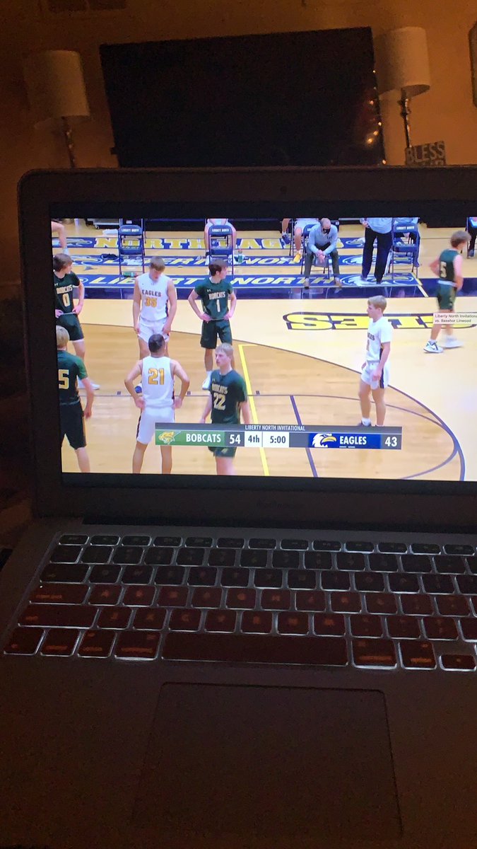 sharp_robin's tweet image. I’d rather watch it in person, but this isn’t bad! Let’s go Bobcats! 💚💛