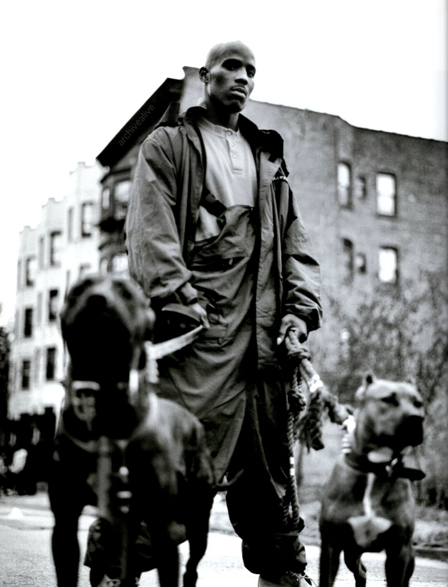 Where My Dogs At?” DMX photographed by Jonathan Mannion in Yonkers, NY  (1997), image size:917x1200
