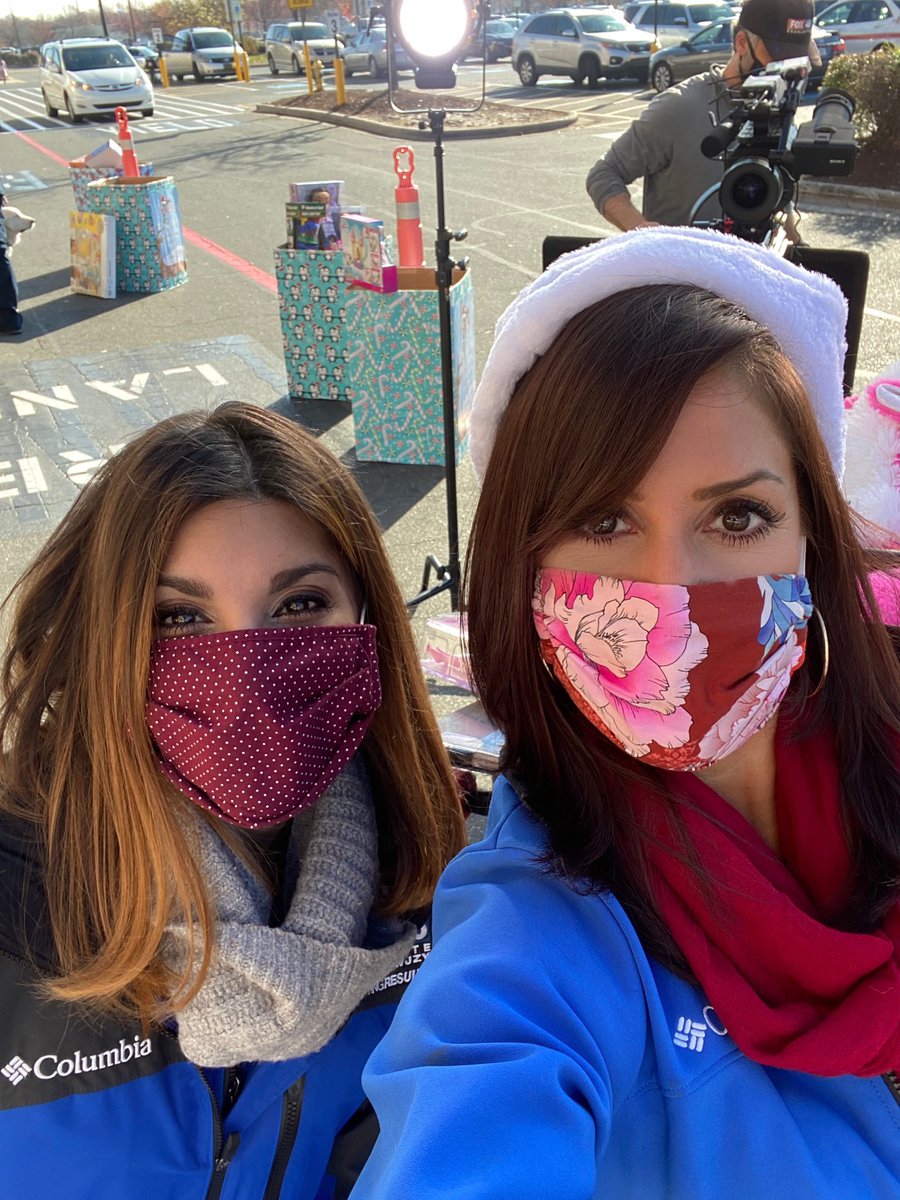 RochelleReports's tweet photo. THANKS for the GENEROUS DONATIONS to the #CMPDToyDrive!! 🧸🎮🚲🦄🧤

Couldn’t make it today? Join @FOX46News tomorrow, noon-4pm, at the ice skating rink at @CLTMotorSpdwy. ⛸ You can also make a 💵 donation through Venmo to: @CMPD Explorers Program. 

@charlottefire @Elisa_Raffa https://t.co/DQMg5q3xyy