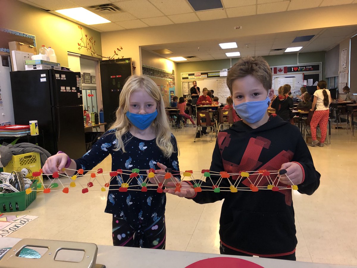 Question time with the Mr. Perry - 50 beams, 1800 triangles , almost 9m tall gym, waterproofed walls and he gets to boss people around. We explained our truss knowledge. Thanks Mr. Perry ⁦<a href="/GPSD6/">Grasslands Schools</a>⁩ ⁦<a href="/WardBros1976/">WardBros.Construct</a>⁩ ⁦<a href="/TilleySchool/">Tilley School</a>⁩