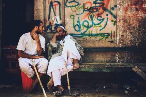 " هناك علاقات يكمن جمالها.. 
في أن ليس لها مسمى ..
فلا هي حب،
ولا صداقة ..
ولا تعد أخوة !
فلا تحاول أن تفتعل لها اسماً،
حتى لا تفسد روعتها
بوضعها فى خانة جدول ..
فجمالها يكمن في أن ليس لها اسم "
