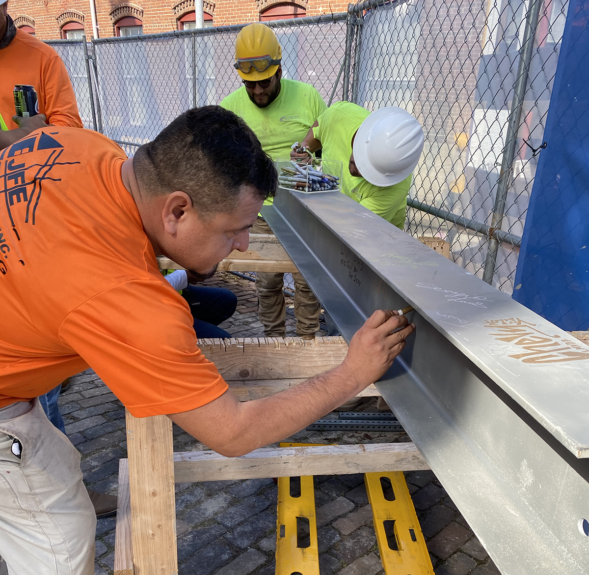 lemaconstruct's tweet photo. Today we celebrate and leave our mark at the Casa Pedroso topping off ceremony and signing of the beam. Bolt by bolt, beam by beam, we are really starting to see the vision of this beautiful addition to the City of Ybor. #PaulinaPedroso #YBOR https://t.co/aurLfV7OgI