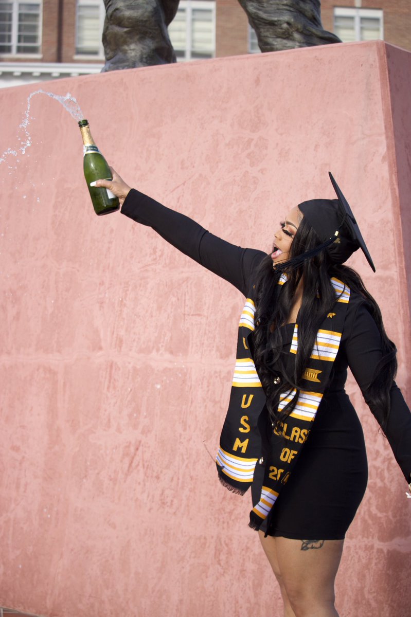 T 🥀🤍 tweet media