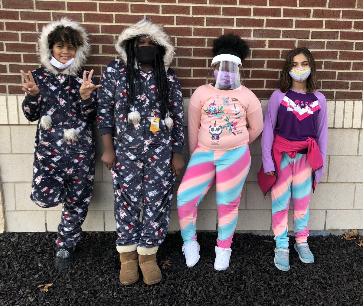 Polar Express Twins <a href="/CISDWalker/">Walker ES</a>