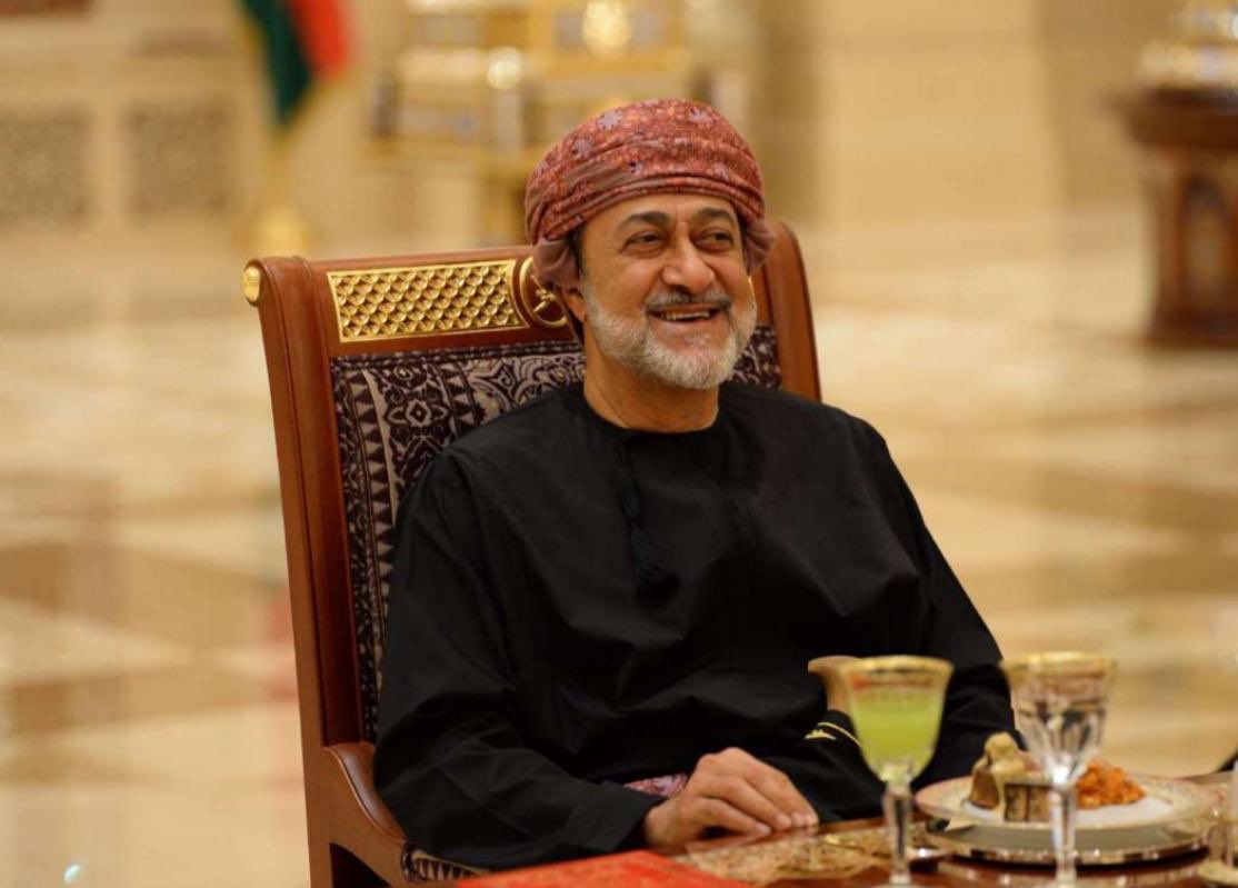 لحد يتكلم عن الفخامه من بعد هالصور 😍🖤 
حفظگ الله لنا يا سُلطان عُمان🇴🇲❤️
#يوم_القوات_المسلحة