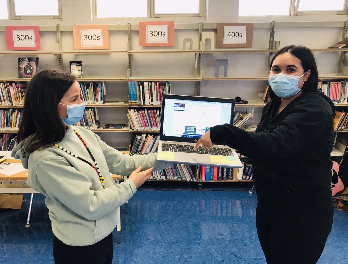 With the first graduating class, we are honoured to share the first Kapapamahchakwew high school student to submit an application to university. We are so proud. Miigwech Ella for sharing the moment and for <a href="/UIEC_Tdsb/">UIEC_TDSB</a> Graduation Coach for all of your support.
