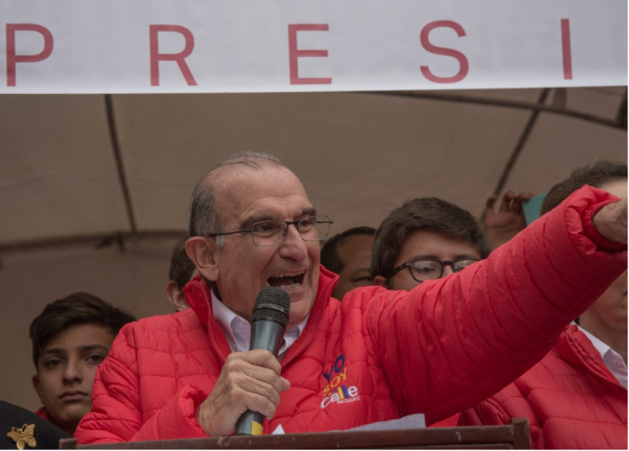 BluRadioCo's tweet photo. CNE formuló cargos por presuntas irregularidades en campaña de Humberto de la Calle https://t.co/2MuYyUGJNz #VocesySonidos https://t.co/6sT9cSSNO1