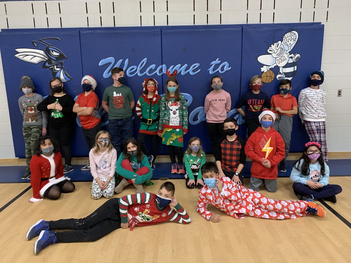 mullally_5's tweet photo. We had a great Joy Day filled with lots of fun Christmas cheer! https://t.co/qBppiVgzrX