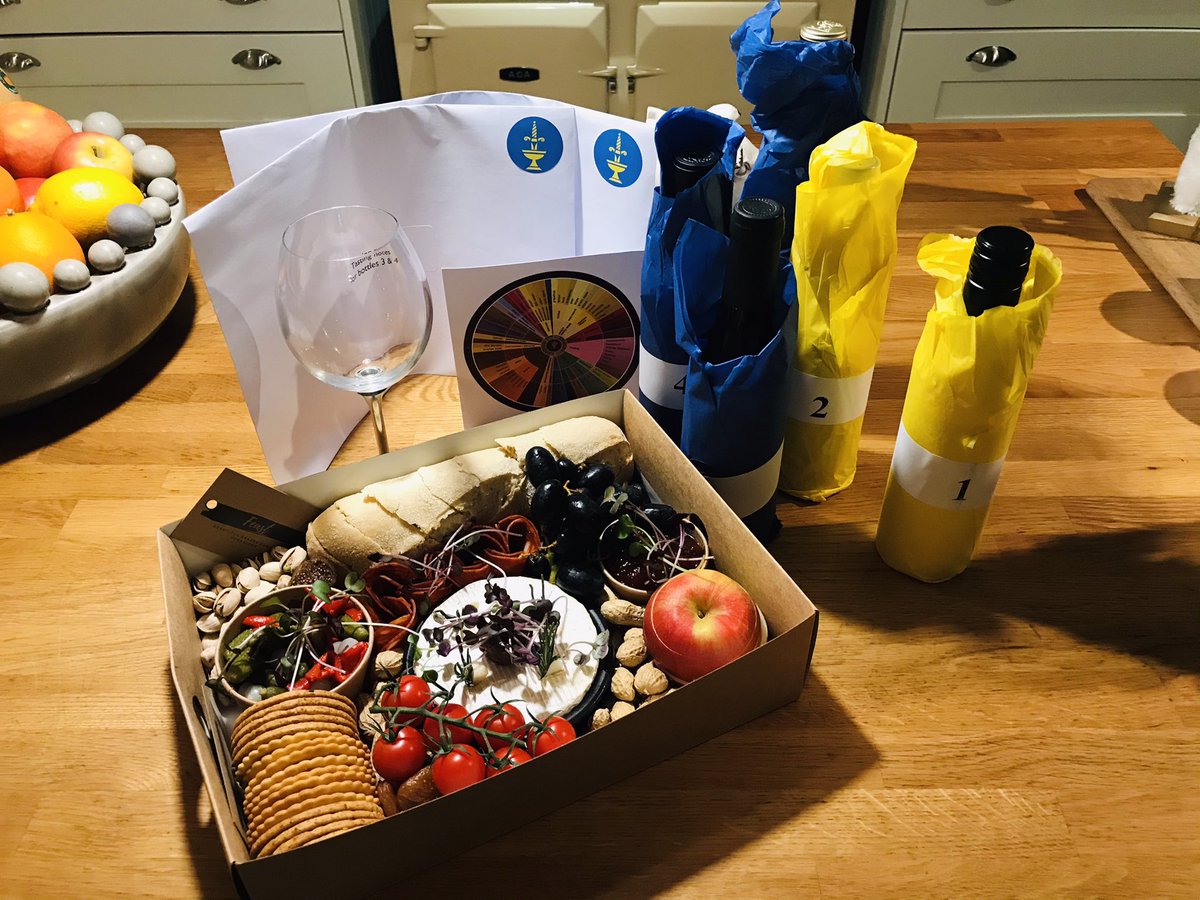 Jen___Walker's tweet image. Fantastic and informative evening Virtually Wine Tasting with the @StEdwards Oxford parent committee &amp;amp; OSE wine Tasting 🍷 event and was complimented nicely by @FEAST Graze Box topped with @MagnificentMic5 Microgreens Radish Microgreens. Wines by  @HaynesHansonClark  🍷 🍷 🧀 🌱