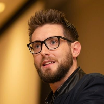 Lokay's tweet photo. This is @KevinMcCarthyTV. He is one of the nicest guys you'll ever meet.

He does not serve in Congress. He does, however, serve up movie reviews and entertainment news for #FOX5DC.

Don't be angry at @KevinMcCarthyTV on Twitter. https://t.co/f5mwxo8ydZ