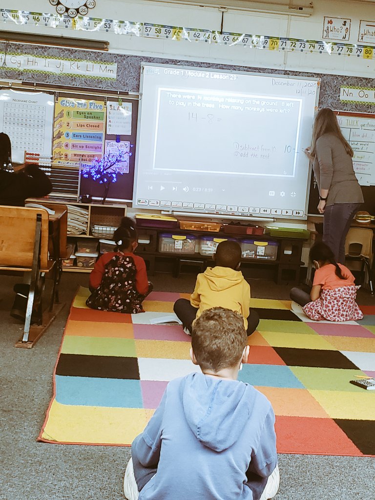 DacusQuinci's tweet photo. Math in motion @MartinCityK8. They said they were not only mathematicians but they were MATH MASTERS!
#MARTINCITYK8MOVEMENT
#WEAREGRANDVIEW
#MAKINGMATHEMATICIANS
#MATHMASTERS https://t.co/4q1HYma9f0
