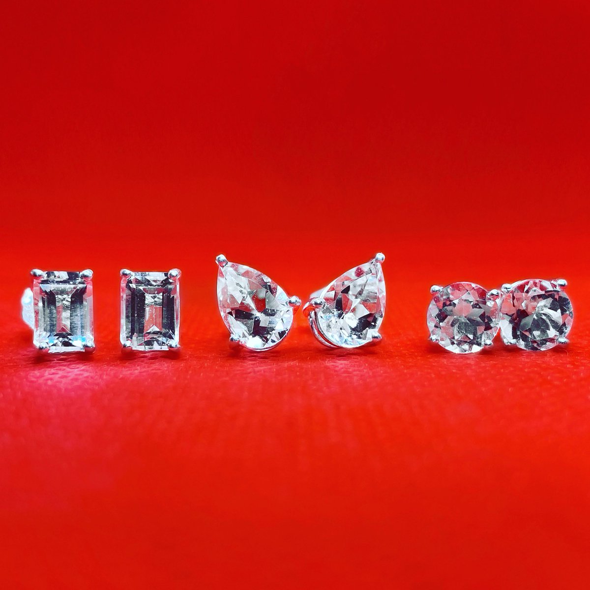 We’ve updated our shop with three new styles but there is only 5 days left to receive 20% off and free shipping on jewelry! 

…r-diamond-mines-e-store.myshopify.com

Offers last until December 15th, 2020.
Free shipping only valid domestically.