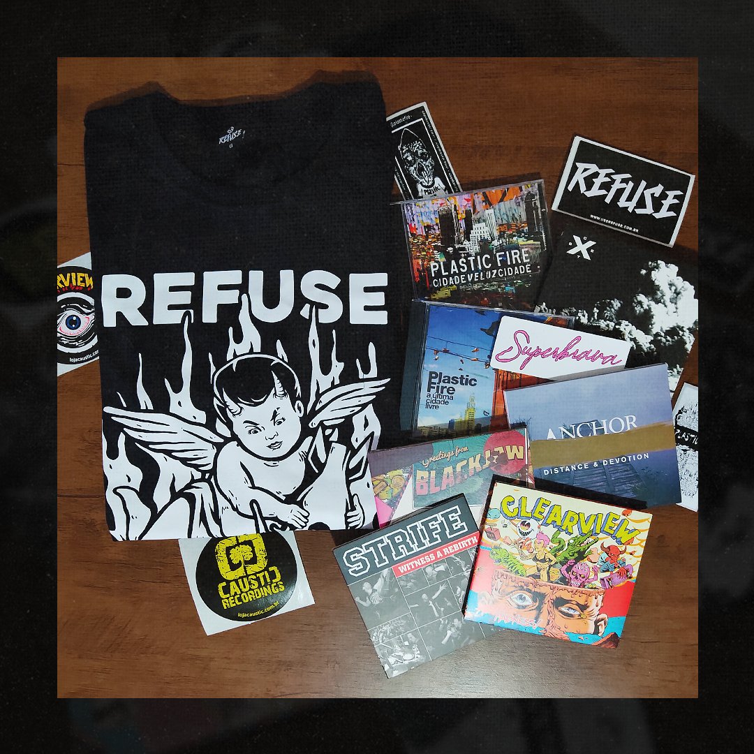 podcorepodcast's tweet photo. Tá rolando um sorteio de natal cabuloso lá no nosso insta! Corre lá que mano, tá lindo demais esse kit! 🔥🔥 https://t.co/XRySjm23Th