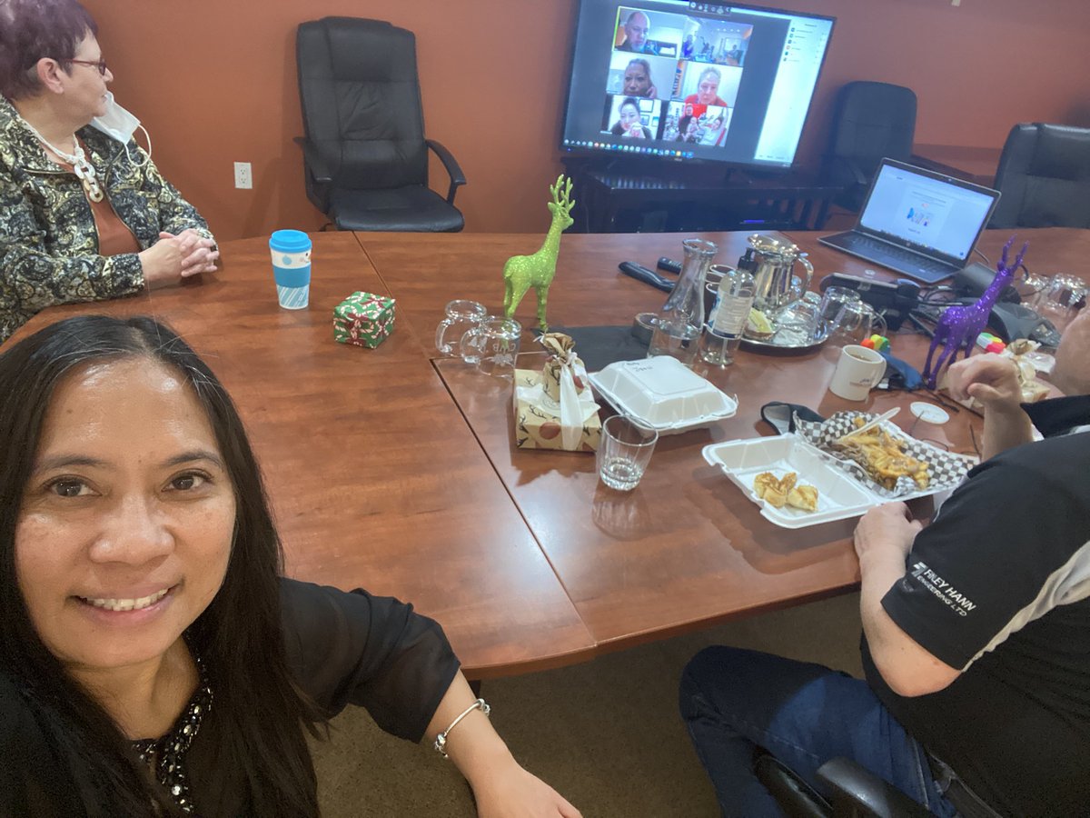 jean_beriault's tweet photo. #Adaptability has been the word I have been hearing all week. We must continue to move forward the best we can if we can, and with the resources we have. Our company #Christmas party this year, gathered through Zoom in our respective offices and boardroom. #AlbertaLockDown https://t.co/iulExFRW1u