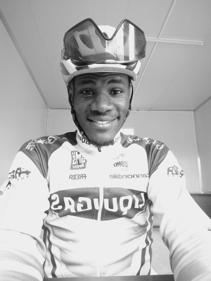 guess what; it's a weekend! let's do this N' take a breath for a ride to refresh our souls, mind and activate our bodies back to the game 😊..@spinkingske