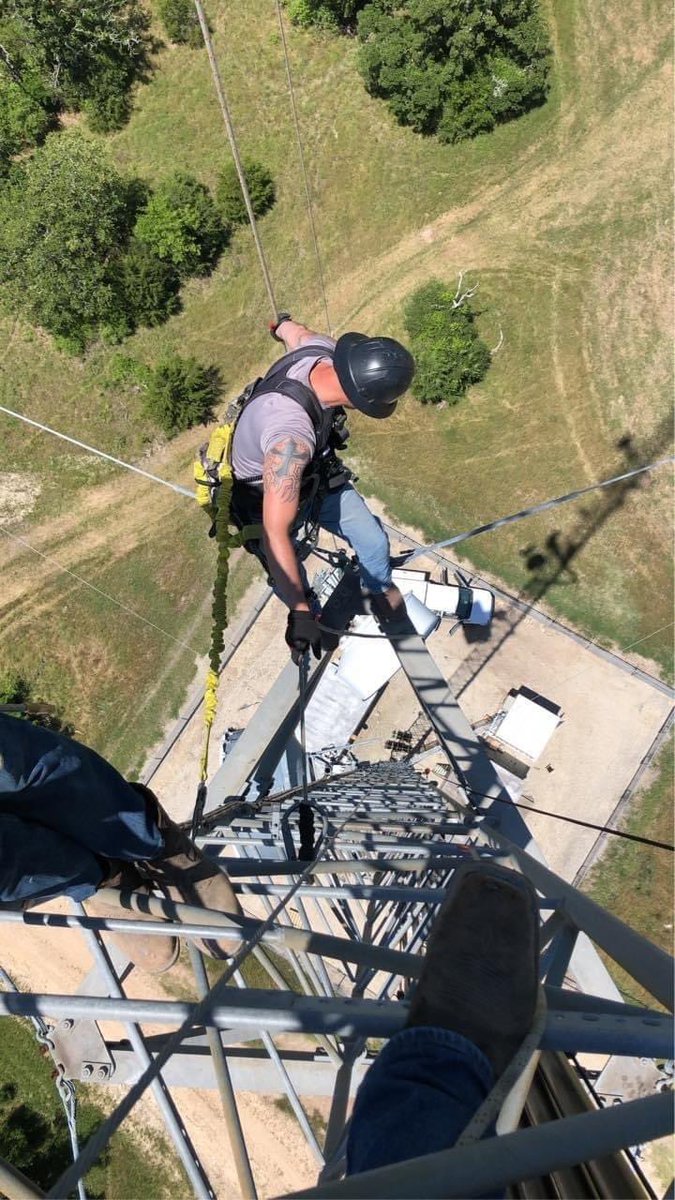 JTS_Inc's tweet photo. TGIF!!! Happy Friday y'all!!! Another little peak into our crews daily adventures. Our crew on a tower near College Station, performing an installation for @Chesapeake. #jtscrew #weknowwhattodo #wirelessconnection #towerinstallation #wirelessintegration #workingatheights https://t.co/tBjtHLDi1V