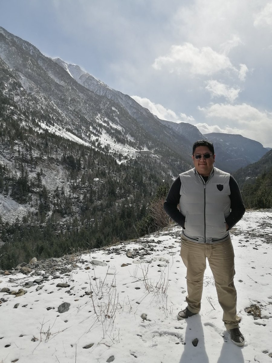 drbraulio's tweet photo. Día internacional de las montañas... Extraño el Pirineo https://t.co/2t2cs0WehW