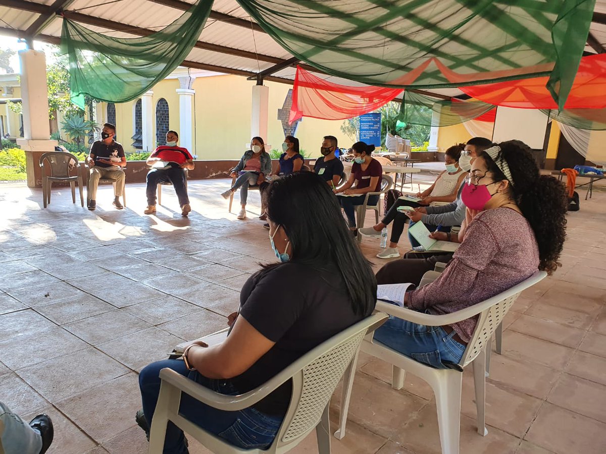 PAPXIGUA's tweet photo. #JuventudXinka

En el marco del proyecto Mi Pueblo Xinka Tiene Voz, Fortaleciendo el Diálogo para el Desarrollo Inclusivo se realizó la capacitación dirigida a la juventud de Jalapa, Jutiapa y Santa Rosa.

 #Codidena #ParlamentoXinka #PuebloXinkaGuatemala #SomosPapxigua #SoyXinka https://t.co/K0RVNW6uvn
