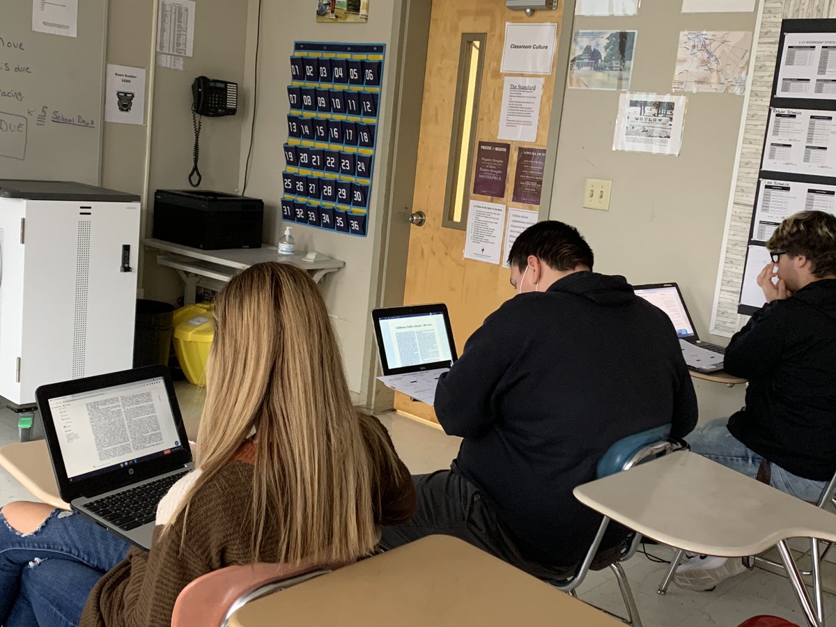 Amy Alford Sisk (@amysisk) on Twitter photo Students in Coach Gilmer’s class researching Civil Rights and specifically the desegregation of THS. #makeitrelevant @JQuick_THSPride <a href="/TullahomaHS/">Tullahoma HS</a> Students in Coach Gilmer’s class researching Civil Rights and specifically the desegregation of THS. #makeitrelevant @JQuick_THSPride <a href="/TullahomaHS/">Tullahoma HS</a>