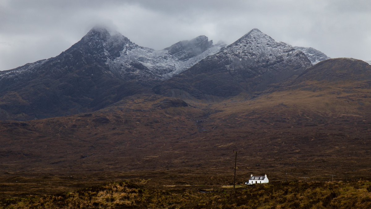 oliverhp's tweet photo. Some #InternationalMountainDay content for everyone to enjoy 🙂 the day hasn’t made me want to go to the mountains at all. Nope. Happy with London. Don’t want to go to any mountains. https://t.co/qTG9JedXMV